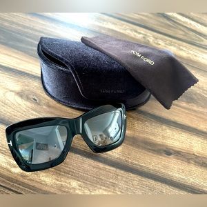 Tom Ford FT0664 Hutton-02 Sunglasses